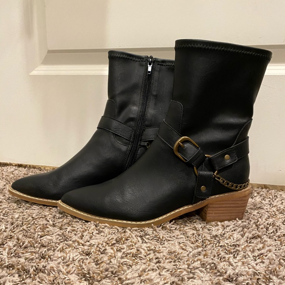 Size 8, only worn once